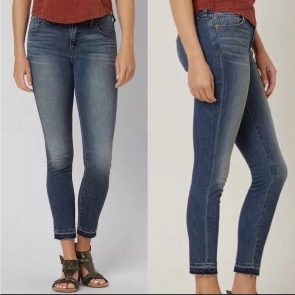 Lucky Brand Denim - Lucky Brand Brooke Capri Raw Hem Size 4 / 27